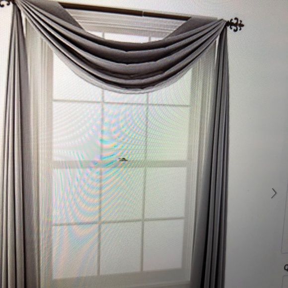 Listing is priced includes for 4 scarves. Window Scarves by Liz Claborne - Picture 2 of 3